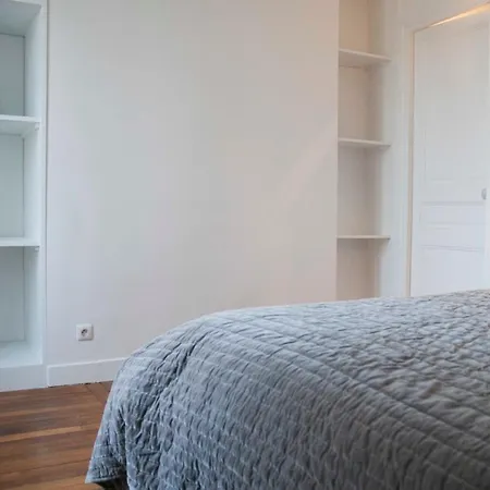 Splendid Apt In Buttes Chaumont Appartamento *